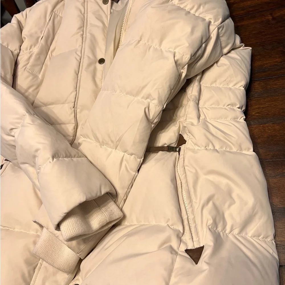Lauren Ralph Lauren Tan/Cresm Puffer Jacket with Faux Fur Trim minor flap defect - Picture 10 of 14
